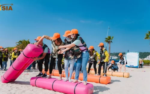 Team building biển Tiên Sa